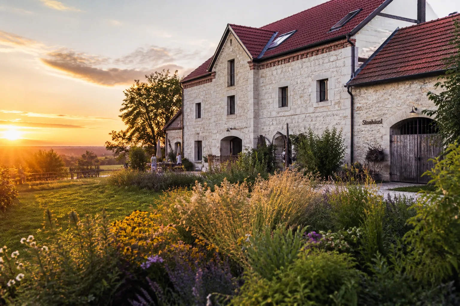 Vom Stall zum Hideaway: Wie moderner Bauernhof-Tourismus heute Luxus definiert